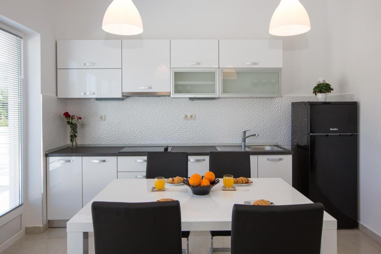 Apartments And Room Adriatic Blue Dubrovnik Bagian luar foto
