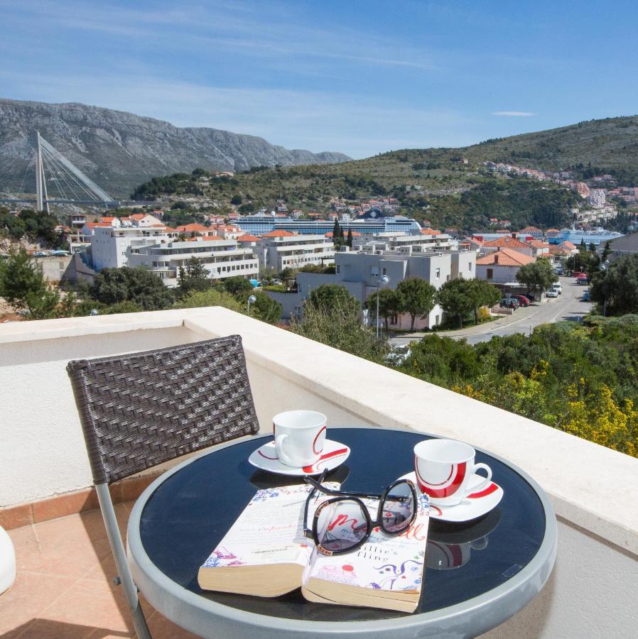 Apartments And Room Adriatic Blue Dubrovnik Bagian luar foto