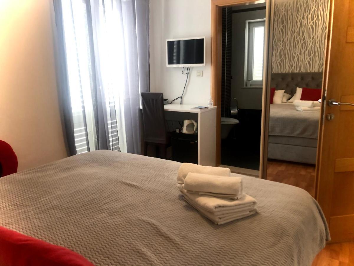 Apartments And Room Adriatic Blue Dubrovnik Bagian luar foto
