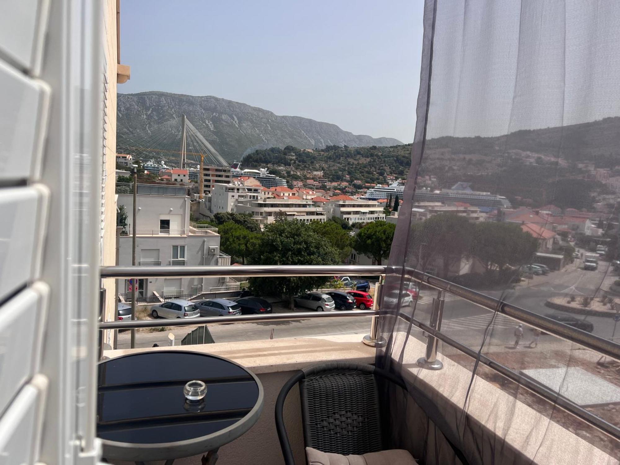 Apartments And Room Adriatic Blue Dubrovnik Bagian luar foto